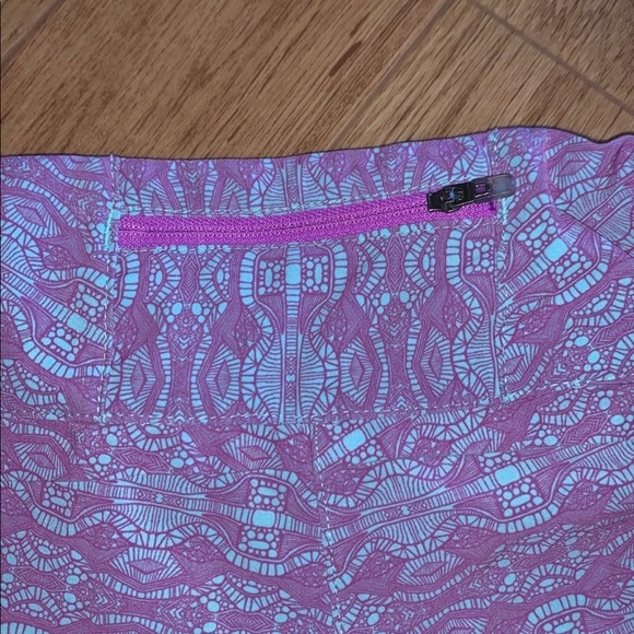 Under Armour shorts Heat Gear light purple and light blue - Picture 6 of 6